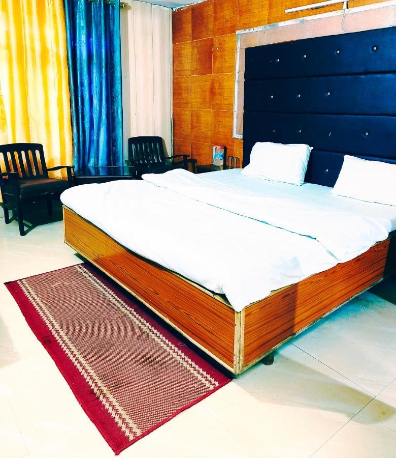 Hotel Holiday Plaza Dalhousie - Near Ghandhi Chowk Mall Road Buitenkant foto